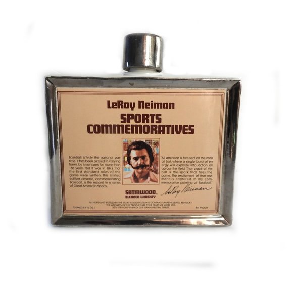 LeRoy Neiman Sports Commemorative Baseball Liquor Bottle Bar Decor 1979 - Picture 5 of 9